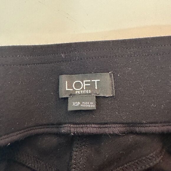 Loft Black Petite Seamed Ponte Cropped Thick Opaque Stretch Pull Up Leggings XSP - Picture 8 of 13